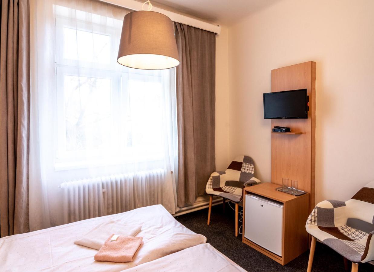 Hotel U Berounky Srbsko Exterior photo